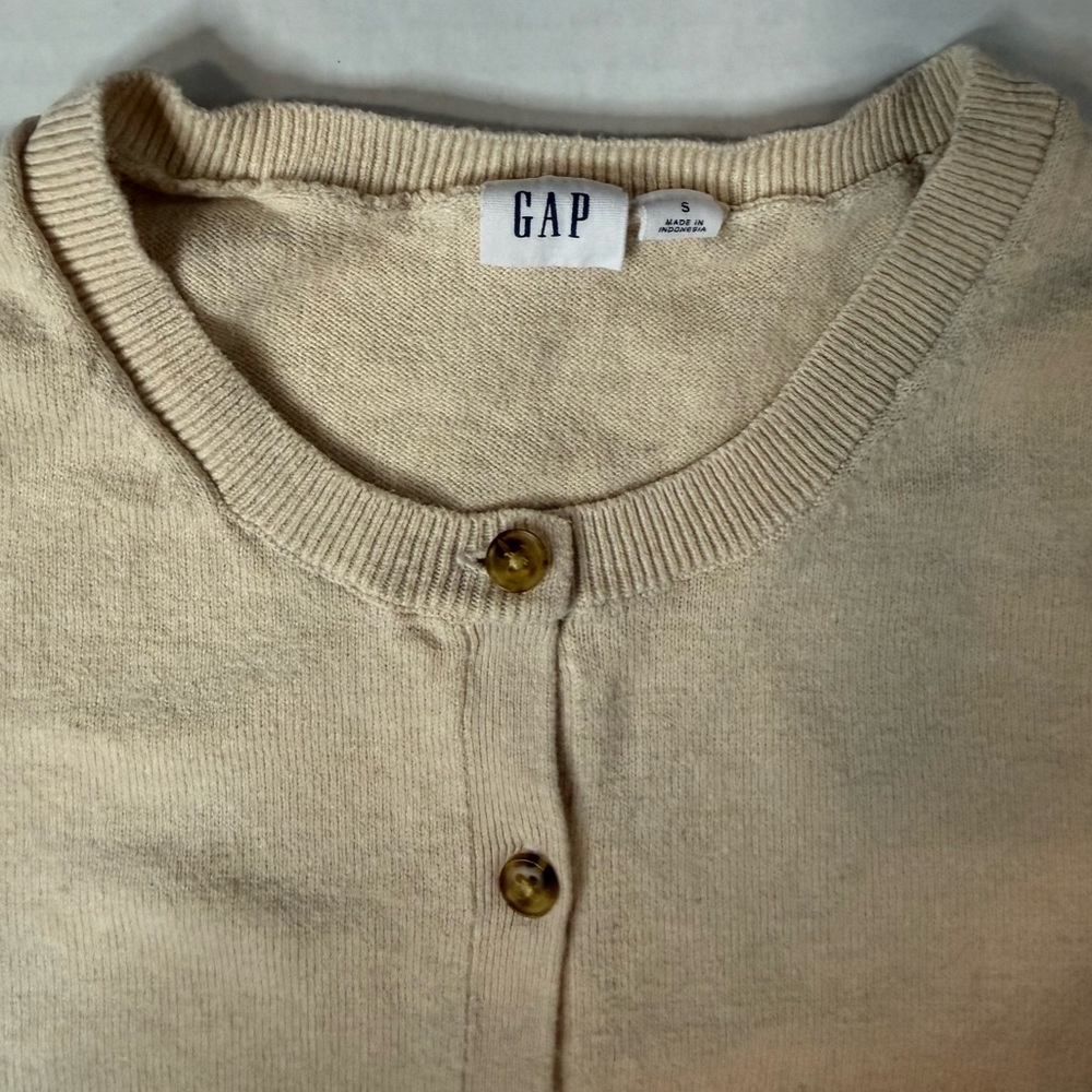 GAP Crewneck Cardigan Long Sleeve Light Oat Heather Size S - Picture 9 of 14